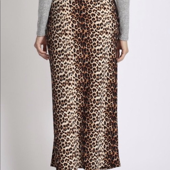 ‼️ LAST ✨ Leopard Slit Midi Skirt - Picture 5 of 5
